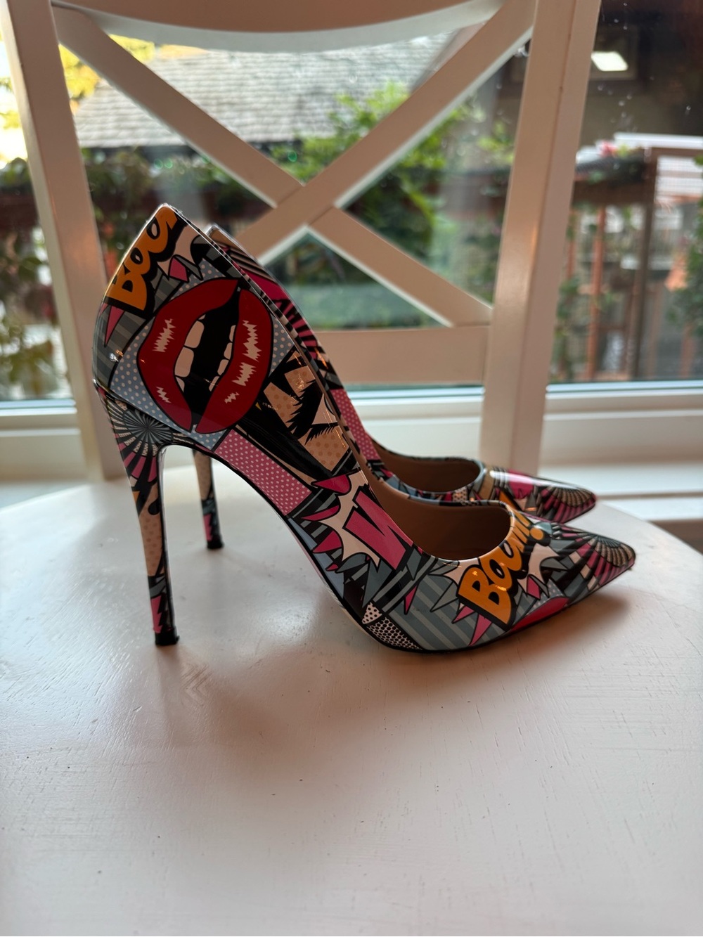 💥 Pop Art Comic Book Graphic Stiletto Pumps Heels – Size 8.5 / EU 39